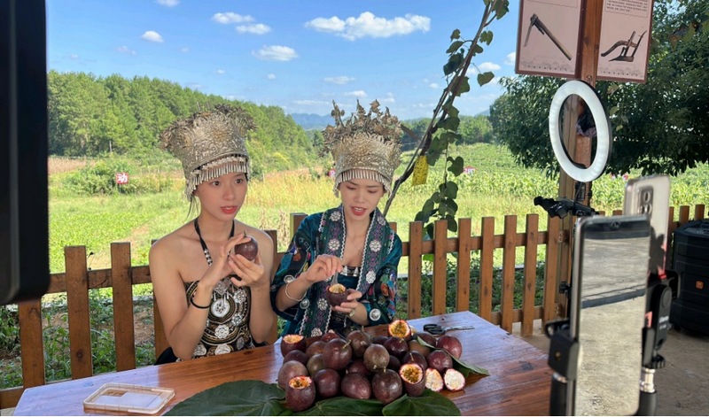 3、现场直播.jpg